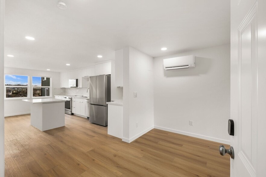 Building Photo - 2411 S Norman St