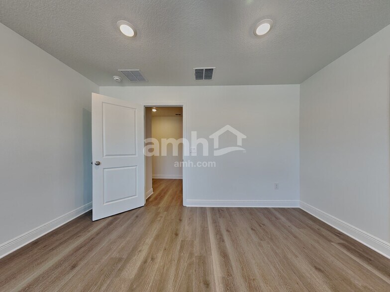 Building Photo - 6735 Atlantic Bch Ave