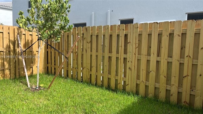 Building Photo - 1178 SE 2nd St