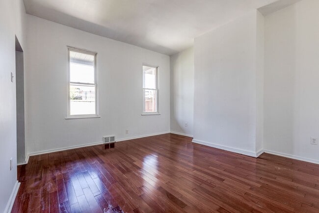 Building Photo - 834 Industry St