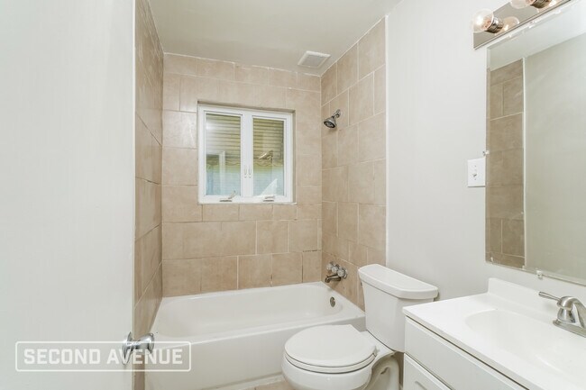 Building Photo - 2208 Plantation Dr