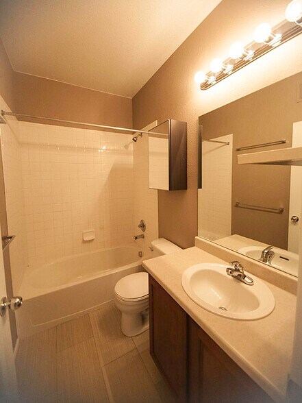 Building Photo - 5498 Zephyr Ct