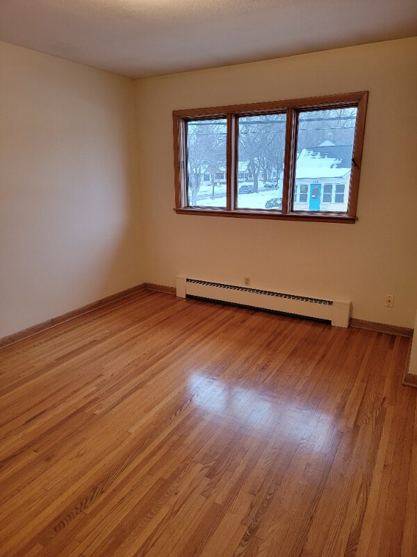 Building Photo - 1416 E 46th St