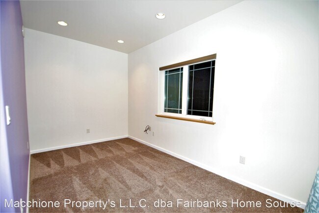 Building Photo - 2 br, 2 bath House - 1850 RJ Loop