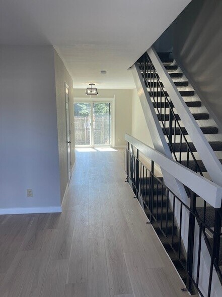 Building Photo - 7312 E Princeton Ave
