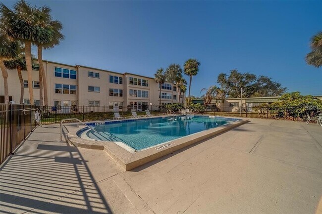 Building Photo - 11620 Park Blvd