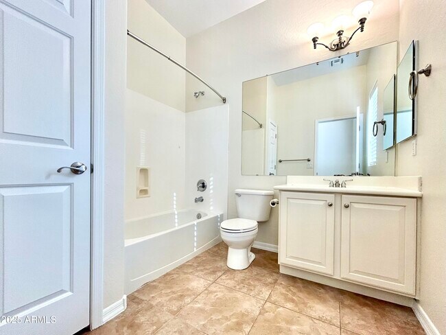 Building Photo - 10844 N 126th Way