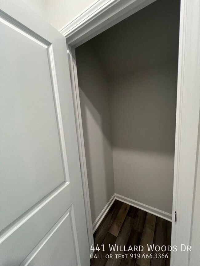 Building Photo - 441 Willard Wds Dr