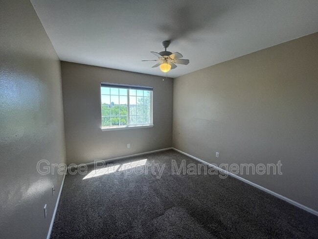 Building Photo - 5337 S Killarney St