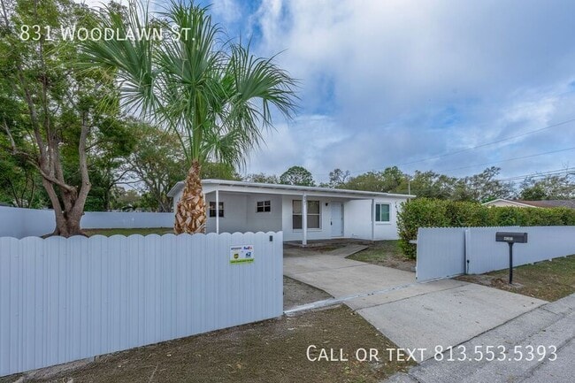 Building Photo - 831 Woodlawn St