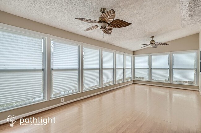 Building Photo - 3740 Glade Ave