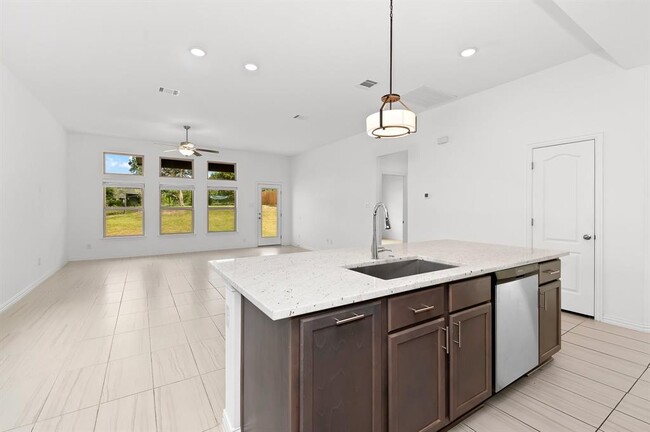 Building Photo - 1128 Ridge Runner Dr