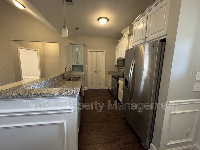 Building Photo - 16 Vineyard Dr