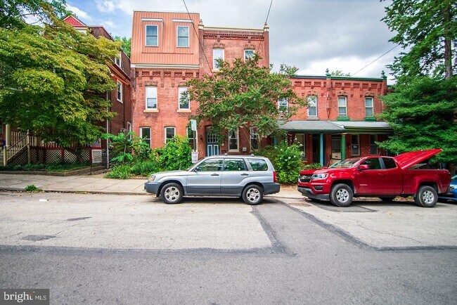 Building Photo - 4329 Osage Ave