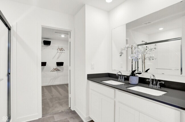 Building Photo - 16946 Daly Dr