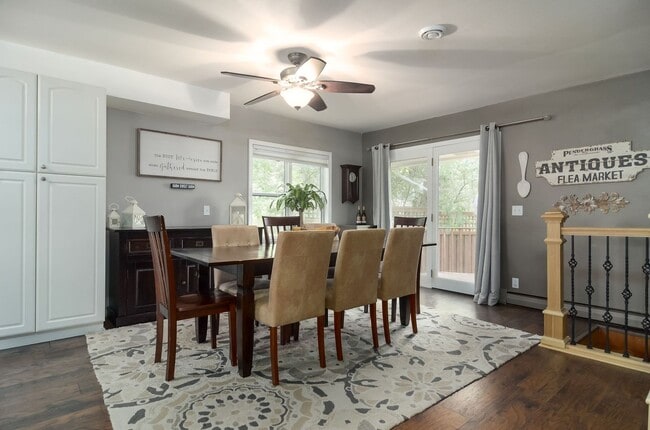 Building Photo - Nice Updated 3br/3ba In Wayzata (1 car garage)