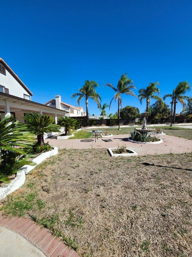 Building Photo - Beautiful two-story home located in the he...