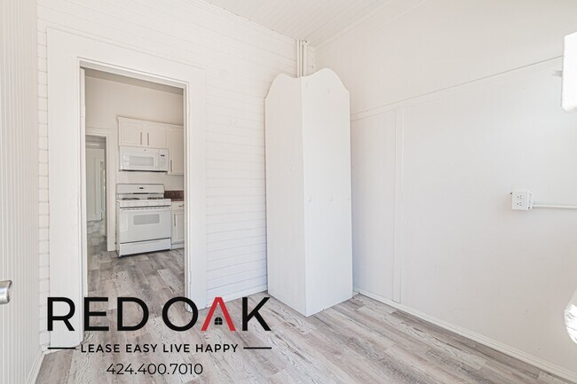 Building Photo - 470 Cypress Ave