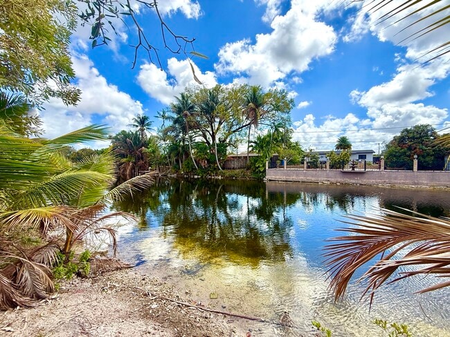 Building Photo - 17255 NW 72nd Ct