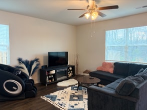 Building Photo - 1142 Button Buck Ln