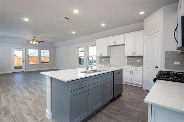 Building Photo - 729 Rusty Spurs Pl