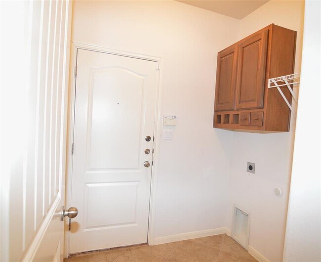 Building Photo - 11400 W Parmer Ln