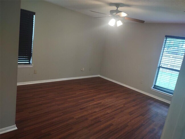 Building Photo - 306 Ivy Glen Ct