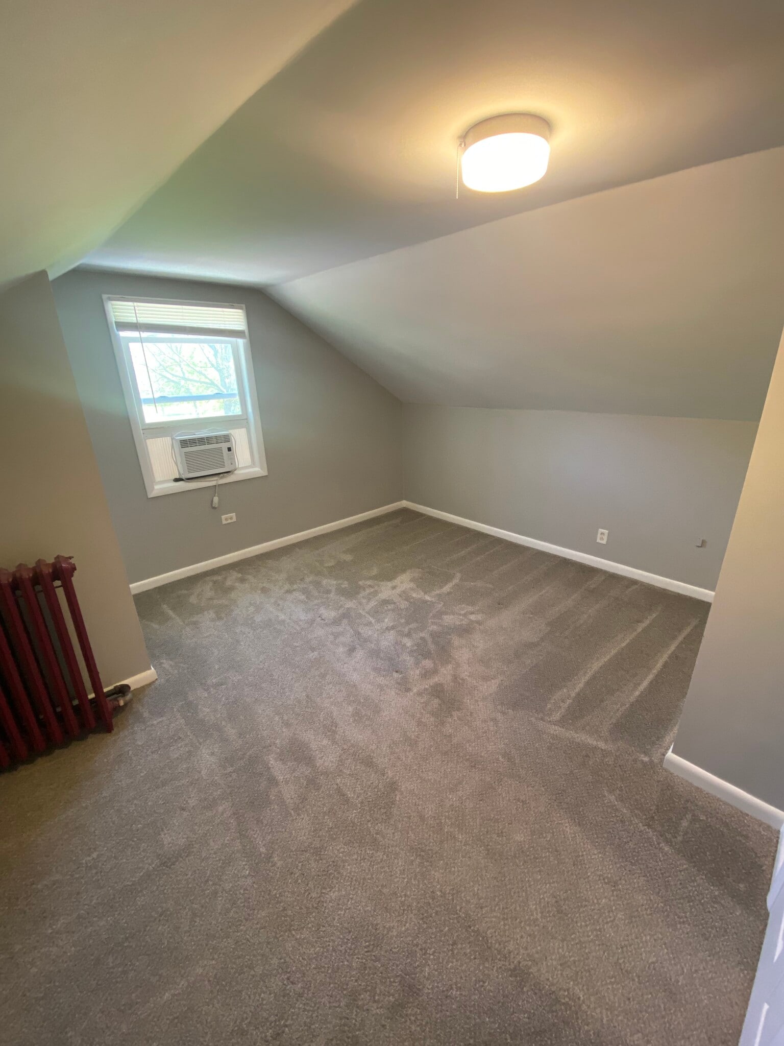 Master Bedroom - 344 Fairport Rd