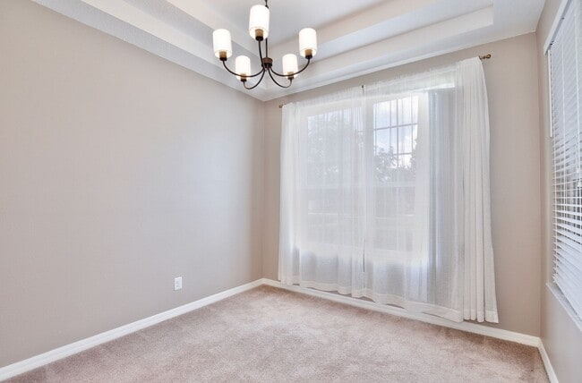Building Photo - Beautiful 3/2.5 Spacious Townhome with a P...