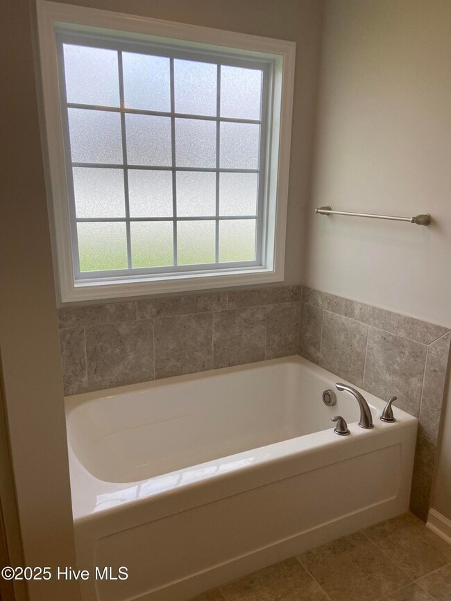 Building Photo - 620 Moonstone Ct