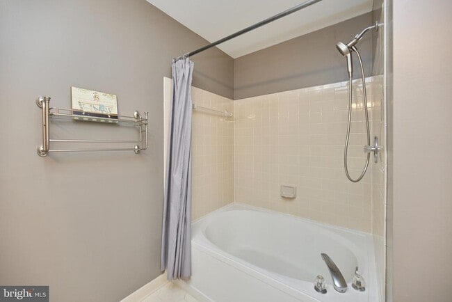 Building Photo - 1565 Church Hill Pl