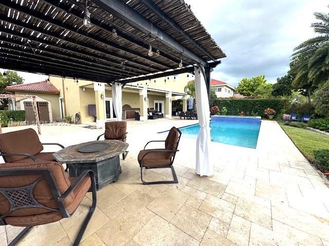 Building Photo - 1350 NW 166th Ave