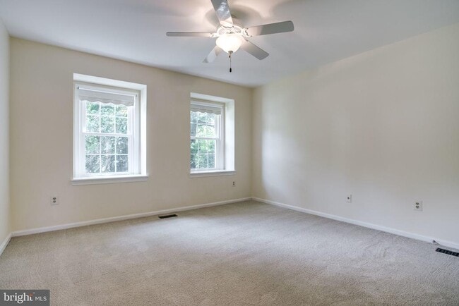 Building Photo - 1646 Montmorency Dr