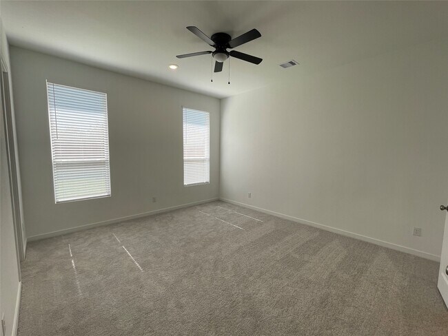 Building Photo - 32027 Victoria Meadow Dr