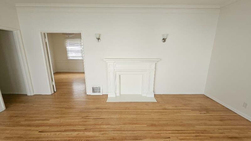 Building Photo - 224 S Tower Dr