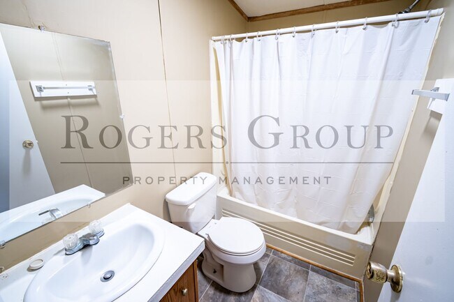 Building Photo - 156 Brunswick Ln