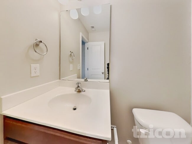 Building Photo - 1756 Pinnacle Oaks Dr