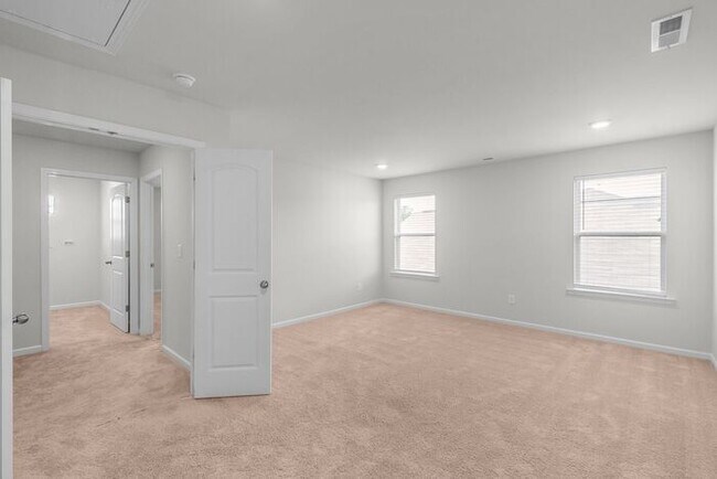 Building Photo - Luxury Living Begins at Home: Where Every Day Feels Like a Retreat; 5BR/3BA, Office