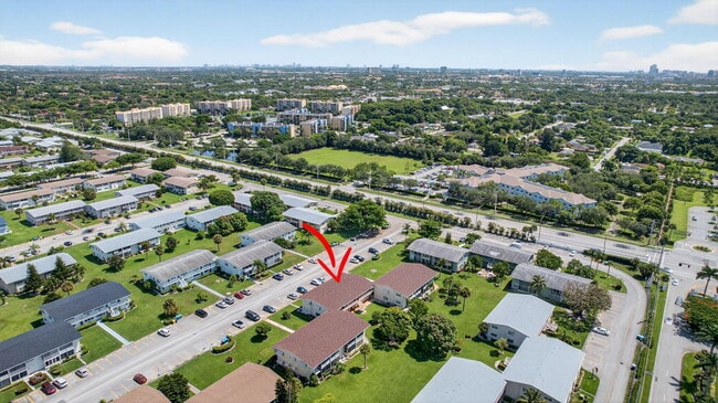 Building Photo - 42 Easthampton B