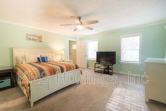 Building Photo - 2428 Rachel Dr
