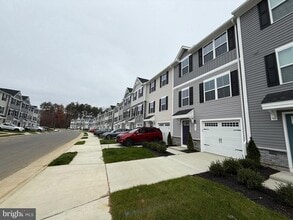 Building Photo - 7275 Congressional Cir