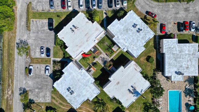 Building Photo - 516 Osprey Dr