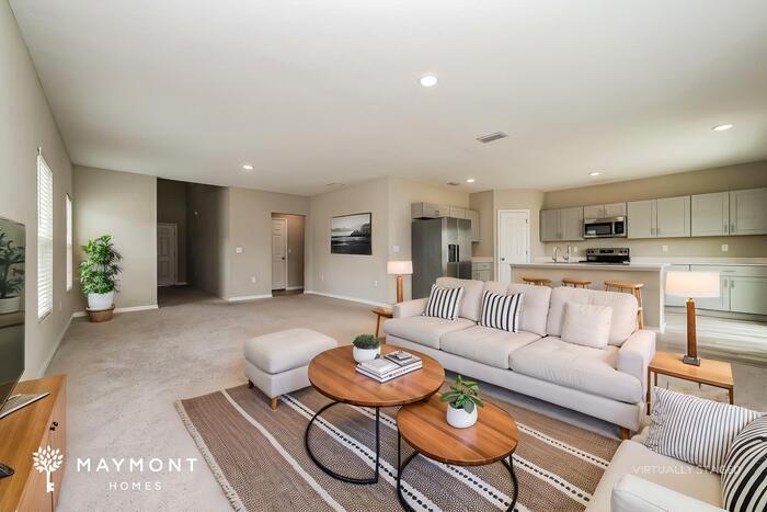 Building Photo - 12892 Tannencrest Dr