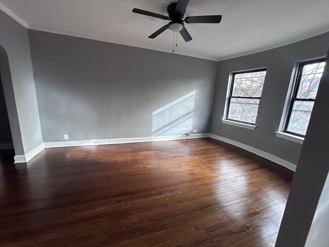 Building Photo - 5214 1/2 S Drexel Ave