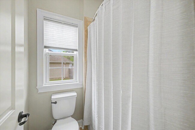 Building Photo - 7492 Sunny Mariana Ct