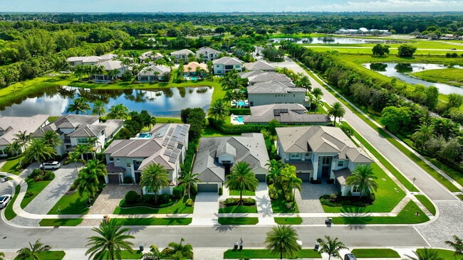 Building Photo - 19886 Meadowside Ln