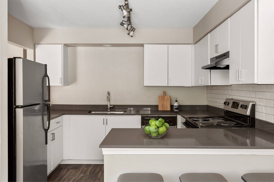 Primary Photo - Montclair Terrace