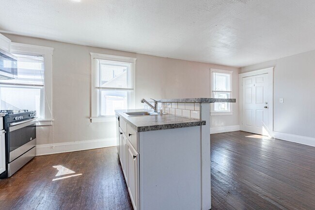 Building Photo - 5515 Bridge Ave