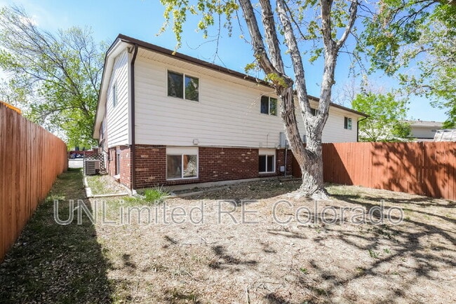 Building Photo - 9130 Osceola St