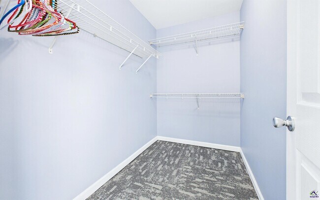 Building Photo - 324 Tyson Glen Dr